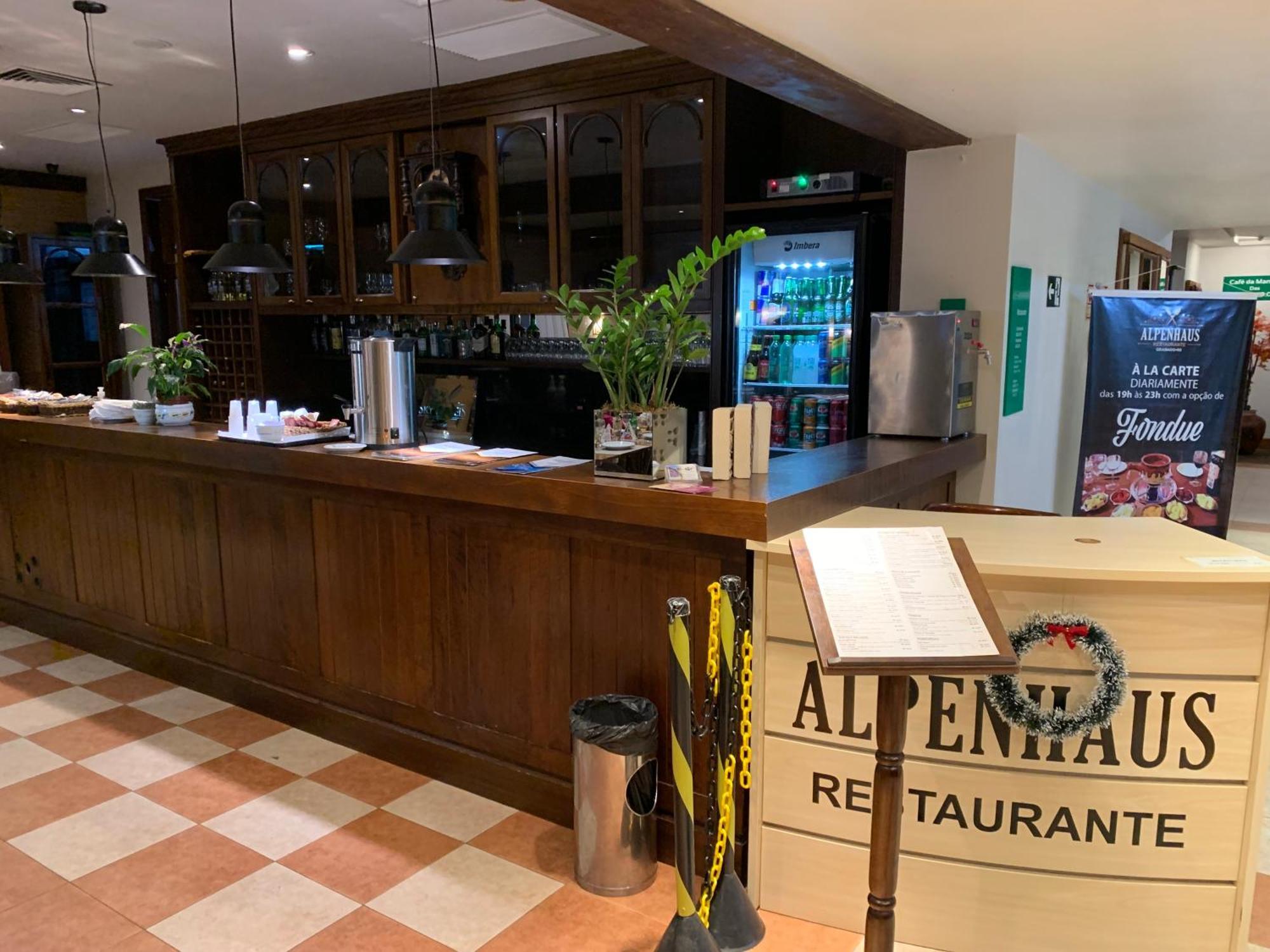 Apart-Hotel Em Gramado, Padrao 4 Estrelas, No Centro Экстерьер фото